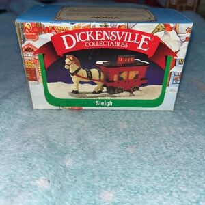 Red and Cream Sleigh